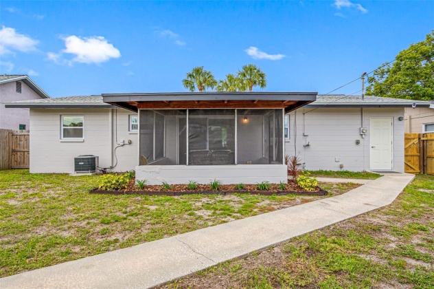 7851 RIDGE ROAD, SEMINOLE, Florida 33772, 2 Bedrooms Bedrooms, ,2 BathroomsBathrooms,Residential,For Sale,RIDGE,MFRU8241625