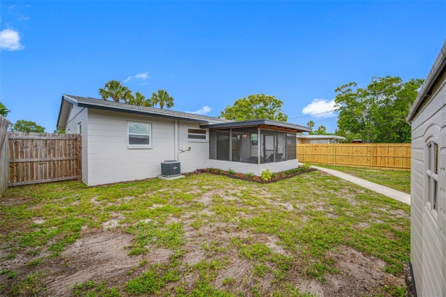 7851 RIDGE ROAD, SEMINOLE, Florida 33772, 2 Bedrooms Bedrooms, ,2 BathroomsBathrooms,Residential,For Sale,RIDGE,MFRU8241625