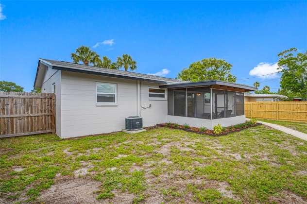 7851 RIDGE ROAD, SEMINOLE, Florida 33772, 2 Bedrooms Bedrooms, ,2 BathroomsBathrooms,Residential,For Sale,RIDGE,MFRU8241625