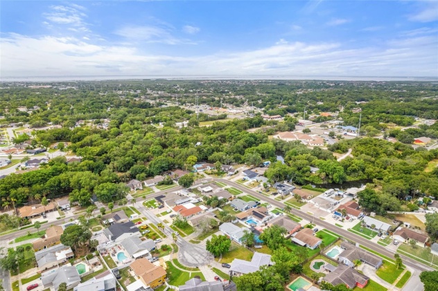 7208 CHESSWOOD COURT, TAMPA, Florida 33615, 4 Bedrooms Bedrooms, ,3 BathroomsBathrooms,Residential,For Sale,CHESSWOOD,MFRT3524262