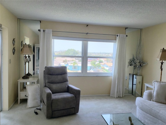 4725 COVE CIRCLE, SAINT PETERSBURG, Florida 33708, 2 Bedrooms Bedrooms, ,2 BathroomsBathrooms,Residential,For Sale,COVE,MFRU8241702