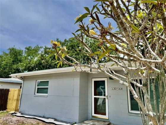 10739 64TH AVENUE, SEMINOLE, Florida 33772, 2 Bedrooms Bedrooms, ,2 BathroomsBathrooms,Residential,For Sale,64TH,MFRO6202897