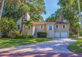 1130 SERPENTINE DRIVE, ST PETERSBURG, Florida 33705, 4 Bedrooms Bedrooms, ,4 BathroomsBathrooms,Residential,For Sale,SERPENTINE,MFRU8222636