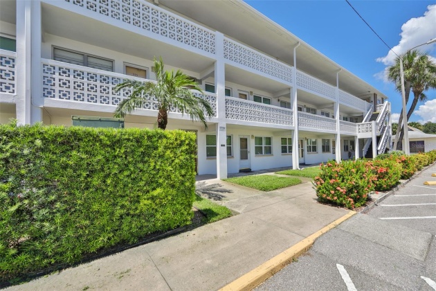 7770 DR MARTIN LUTHER KING JR STREET, ST PETERSBURG, Florida 33702, 1 Bedroom Bedrooms, ,1 BathroomBathrooms,Residential,For Sale,DR MARTIN LUTHER KING JR,MFRU8237978