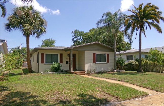 3631 2ND AVENUE, SAINT PETERSBURG, Florida 33713, 2 Bedrooms Bedrooms, ,1 BathroomBathrooms,Residential,For Sale,2ND,MFRT3524578