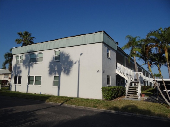 5286 81ST STREET, SAINT PETERSBURG, Florida 33709, 1 Bedroom Bedrooms, ,1 BathroomBathrooms,Residential,For Sale,81ST,MFRU8241761