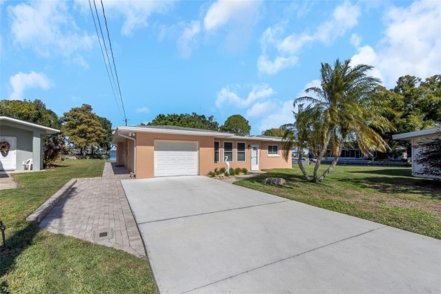 188 CANAL DRIVE, PALM HARBOR, Florida 34684, 2 Bedrooms Bedrooms, ,2 BathroomsBathrooms,Residential,For Sale,CANAL,MFRT3524367