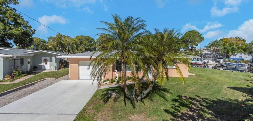 188 CANAL DRIVE, PALM HARBOR, Florida 34684, 2 Bedrooms Bedrooms, ,2 BathroomsBathrooms,Residential,For Sale,CANAL,MFRT3524367