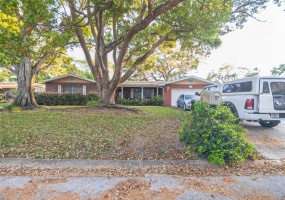 1881 OAK PARK DRIVE, CLEARWATER, Florida 33764, 3 Bedrooms Bedrooms, ,2 BathroomsBathrooms,Residential,For Sale,OAK PARK,MFRT3513437