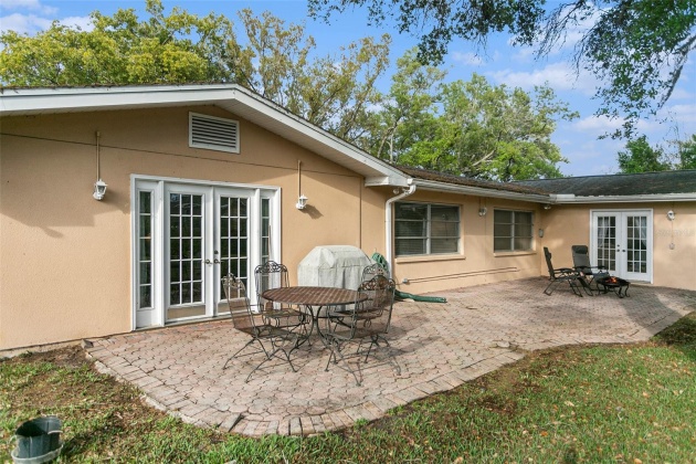 1881 OAK PARK DRIVE, CLEARWATER, Florida 33764, 3 Bedrooms Bedrooms, ,2 BathroomsBathrooms,Residential,For Sale,OAK PARK,MFRT3513437