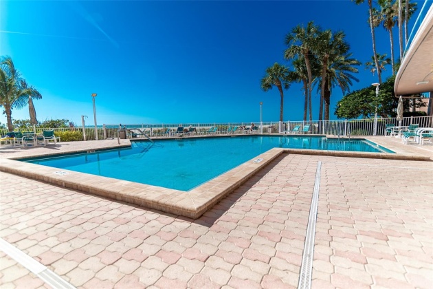 1340 GULF BOULEVARD, CLEARWATER BEACH, Florida 33767, 3 Bedrooms Bedrooms, ,3 BathroomsBathrooms,Residential,For Sale,GULF,MFRU8241743