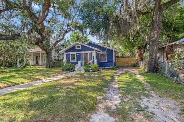 606 LAMBRIGHT STREET, TAMPA, Florida 33604, 3 Bedrooms Bedrooms, ,2 BathroomsBathrooms,Residential,For Sale,LAMBRIGHT,MFRT3524967