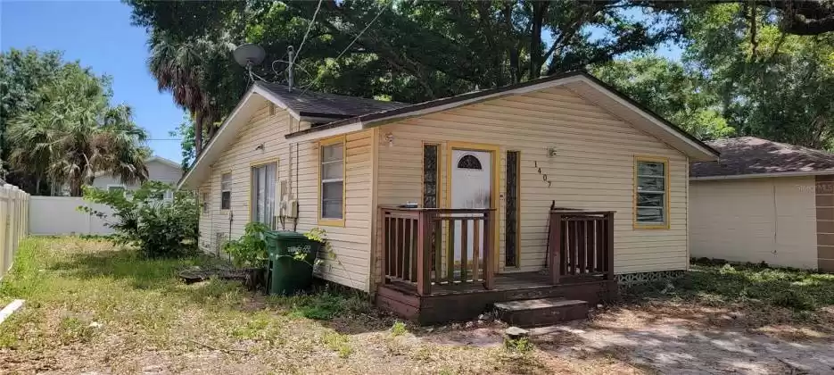 1407 E CURTIS ST, TAMPA, Florida 33603, 3 Bedrooms Bedrooms, ,2 BathroomsBathrooms,Residential,For Sale,E CURTIS ST,MFRT3525129