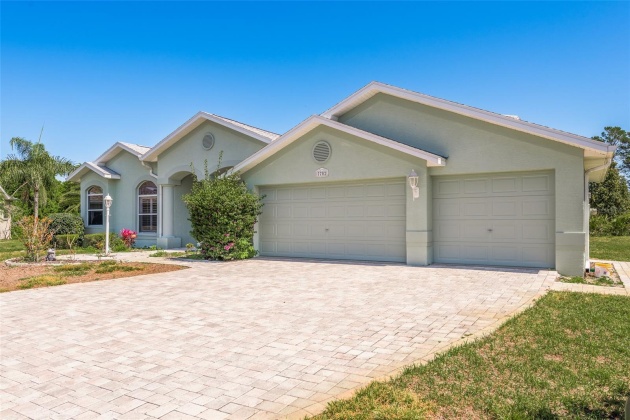 7702 HAMPTON HILLS LOOP, NEW PORT RICHEY, Florida 34654, 3 Bedrooms Bedrooms, ,2 BathroomsBathrooms,Residential,For Sale,HAMPTON HILLS,MFRU8234309