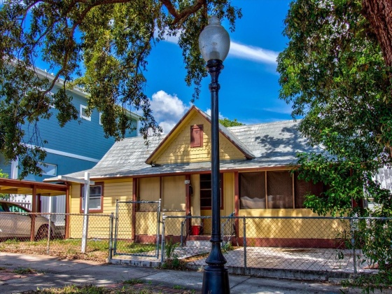 143 ORANGE STREET, TARPON SPRINGS, Florida 34689, 3 Bedrooms Bedrooms, ,2 BathroomsBathrooms,Residential,For Sale,ORANGE,MFRU8214148