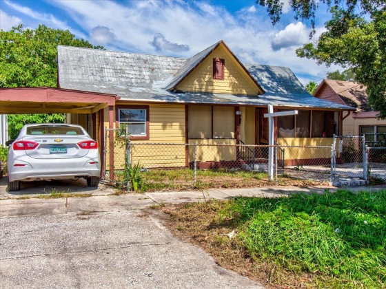 143 ORANGE STREET, TARPON SPRINGS, Florida 34689, 3 Bedrooms Bedrooms, ,2 BathroomsBathrooms,Residential,For Sale,ORANGE,MFRU8214148