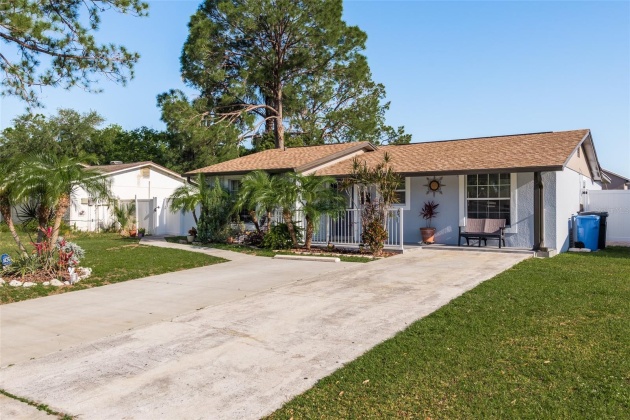 7911 WOODGROVE CIRCLE, TAMPA, Florida 33615, 4 Bedrooms Bedrooms, ,3 BathroomsBathrooms,Residential,For Sale,WOODGROVE,MFRU8237696