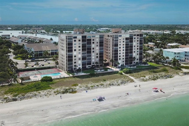 900 GULF BOULEVARD, INDIAN ROCKS BEACH, Florida 33785, 2 Bedrooms Bedrooms, ,2 BathroomsBathrooms,Residential,For Sale,GULF,MFRU8224480