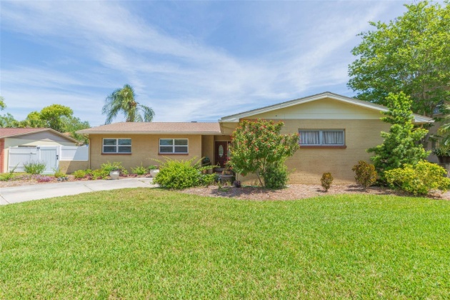 8310 ARCHWOOD CIRCLE, TAMPA, Florida 33615, 3 Bedrooms Bedrooms, ,2 BathroomsBathrooms,Residential,For Sale,ARCHWOOD,MFRT3517637