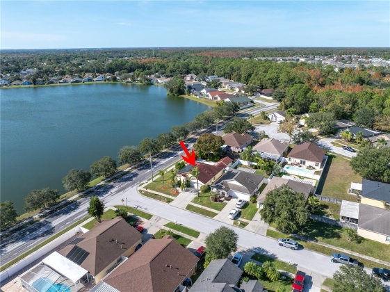 9509 CHARLESTON LAKE DRIVE, TAMPA, Florida 33635, 3 Bedrooms Bedrooms, ,2 BathroomsBathrooms,Residential,For Sale,CHARLESTON LAKE,MFRU8227911