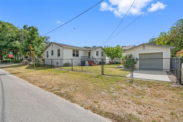 728 WOOD STREET, TAMPA, Florida 33604, 2 Bedrooms Bedrooms, ,1 BathroomBathrooms,Residential,For Sale,WOOD,MFRU8241239