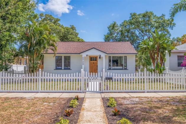 4720 BURLINGTON AVENUE, SAINT PETERSBURG, Florida 33713, 2 Bedrooms Bedrooms, ,2 BathroomsBathrooms,Residential,For Sale,BURLINGTON,MFRU8240992