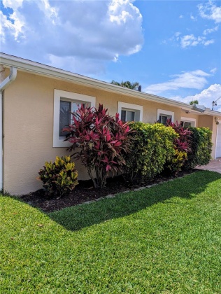 9654 2ND STREET, SAINT PETERSBURG, Florida 33702, 3 Bedrooms Bedrooms, ,2 BathroomsBathrooms,Residential,For Sale,2ND,MFRA4610740