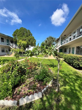 5825 18TH STREET, ST PETERSBURG, Florida 33714, 2 Bedrooms Bedrooms, ,2 BathroomsBathrooms,Residential,For Sale,18TH,MFRU8222324