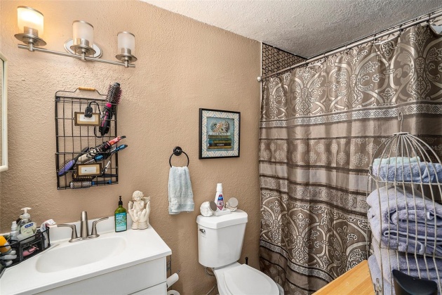 4215 BAY DRIVE, CLEARWATER, Florida 33764, 1 Bedroom Bedrooms, ,1 BathroomBathrooms,Residential,For Sale,BAY,MFRT3518992