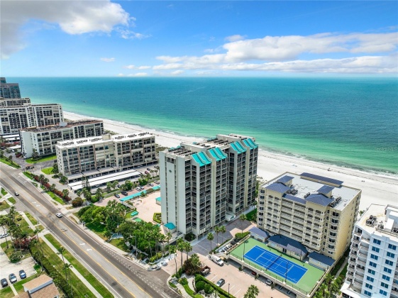 1390 GULF BOULEVARD, CLEARWATER BEACH, Florida 33767, 3 Bedrooms Bedrooms, ,3 BathroomsBathrooms,Residential,For Sale,GULF,MFRU8243482