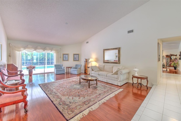 2514 MASON OAKS DRIVE, VALRICO, Florida 33596, 4 Bedrooms Bedrooms, ,3 BathroomsBathrooms,Residential,For Sale,MASON OAKS,MFRT3527950