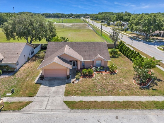 4726 CRESTKNOLL LANE, NEW PORT RICHEY, Florida 34653, 3 Bedrooms Bedrooms, ,2 BathroomsBathrooms,Residential,For Sale,CRESTKNOLL,MFRU8242352