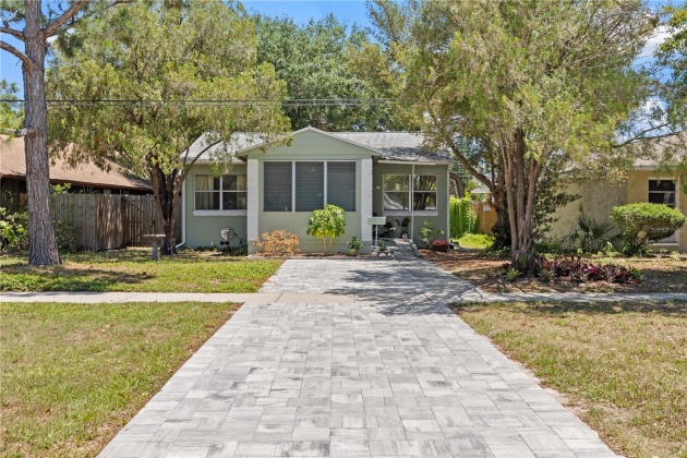 830 SOUTHWEST BOULEVARD, SAINT PETERSBURG, Florida 33703, 2 Bedrooms Bedrooms, ,1 BathroomBathrooms,Residential,For Sale,SOUTHWEST,MFRU8243343