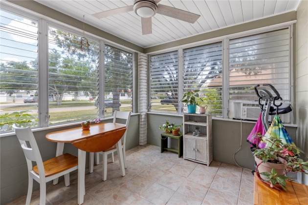 830 SOUTHWEST BOULEVARD, SAINT PETERSBURG, Florida 33703, 2 Bedrooms Bedrooms, ,1 BathroomBathrooms,Residential,For Sale,SOUTHWEST,MFRU8243343