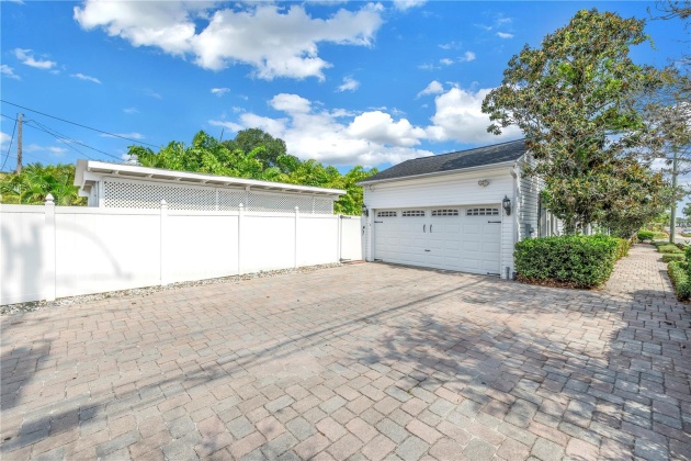 2924 1ST STREET, SAINT PETERSBURG, Florida 33704, 3 Bedrooms Bedrooms, ,2 BathroomsBathrooms,Residential,For Sale,1ST,MFRU8242455