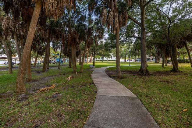 2924 1ST STREET, SAINT PETERSBURG, Florida 33704, 3 Bedrooms Bedrooms, ,2 BathroomsBathrooms,Residential,For Sale,1ST,MFRU8242455