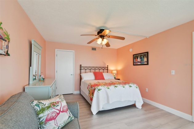 15400 GULF BOULEVARD, MADEIRA BEACH, Florida 33708, 3 Bedrooms Bedrooms, ,2 BathroomsBathrooms,Residential,For Sale,GULF,MFRU8244100