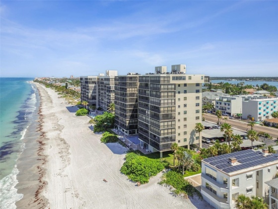 15400 GULF BOULEVARD, MADEIRA BEACH, Florida 33708, 3 Bedrooms Bedrooms, ,2 BathroomsBathrooms,Residential,For Sale,GULF,MFRU8244100