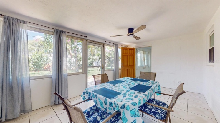 1952 60TH STREET, SAINT PETERSBURG, Florida 33710, 2 Bedrooms Bedrooms, ,2 BathroomsBathrooms,Residential,For Sale,60TH,MFRU8244081