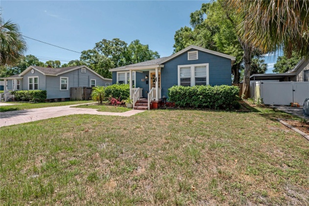 704 KENTUCKY AVENUE, TAMPA, Florida 33603, 2 Bedrooms Bedrooms, ,1 BathroomBathrooms,Residential,For Sale,KENTUCKY,MFRT3527969