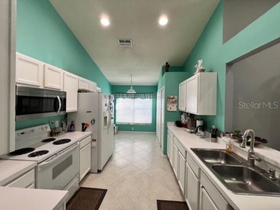 1740 HUNTER LANE, TARPON SPRINGS, Florida 34689, 4 Bedrooms Bedrooms, ,2 BathroomsBathrooms,Residential,For Sale,HUNTER,MFRU8244157