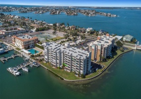 450 TREASURE ISLAND CAUSEWAY, TREASURE ISLAND, Florida 33706, 1 Bedroom Bedrooms, ,1 BathroomBathrooms,Residential,For Sale,TREASURE ISLAND,MFRU8243923