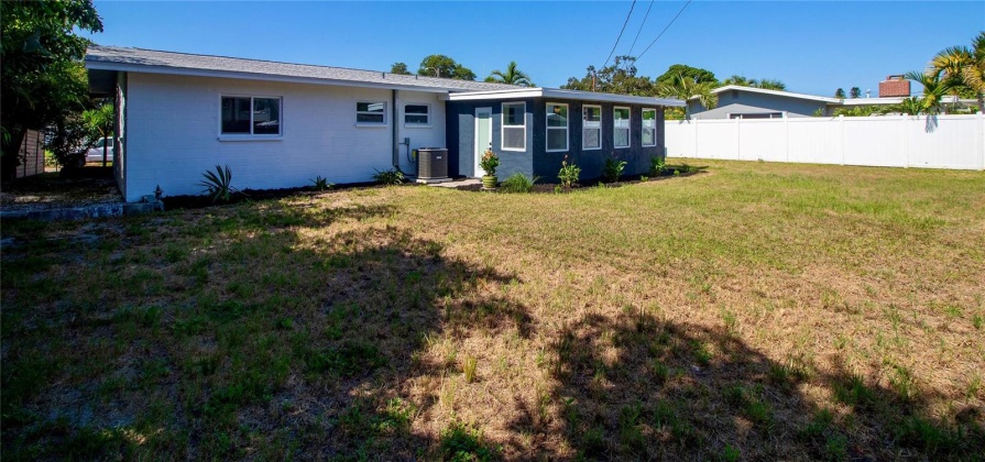 4009 BLUEFISH DRIVE, SAINT PETERSBURG, Florida 33705, 3 Bedrooms Bedrooms, ,2 BathroomsBathrooms,Residential,For Sale,BLUEFISH,MFRU8243747