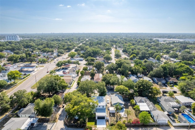 929 27TH STREET, SAINT PETERSBURG, Florida 33713, 4 Bedrooms Bedrooms, ,3 BathroomsBathrooms,Residential,For Sale,27TH,MFRU8244380