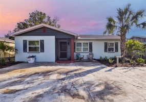 272 40TH AVENUE, ST PETERSBURG, Florida 33703, 3 Bedrooms Bedrooms, ,2 BathroomsBathrooms,Residential,For Sale,40TH,MFRU8221684