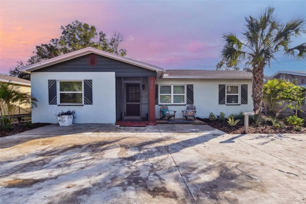 272 40TH AVENUE, ST PETERSBURG, Florida 33703, 3 Bedrooms Bedrooms, ,2 BathroomsBathrooms,Residential,For Sale,40TH,MFRU8221684