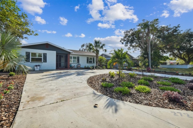 272 40TH AVENUE, ST PETERSBURG, Florida 33703, 3 Bedrooms Bedrooms, ,2 BathroomsBathrooms,Residential,For Sale,40TH,MFRU8221684