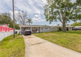 8611 CHINABERRY DRIVE, TAMPA, Florida 33637, 3 Bedrooms Bedrooms, ,2 BathroomsBathrooms,Residential,For Sale,CHINABERRY,MFRO6209580