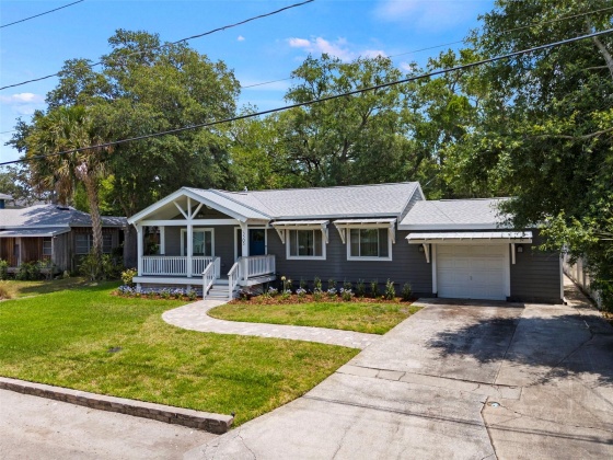 3305 PERRY AVENUE, TAMPA, Florida 33603, 2 Bedrooms Bedrooms, ,3 BathroomsBathrooms,Residential,For Sale,PERRY,MFRT3530873