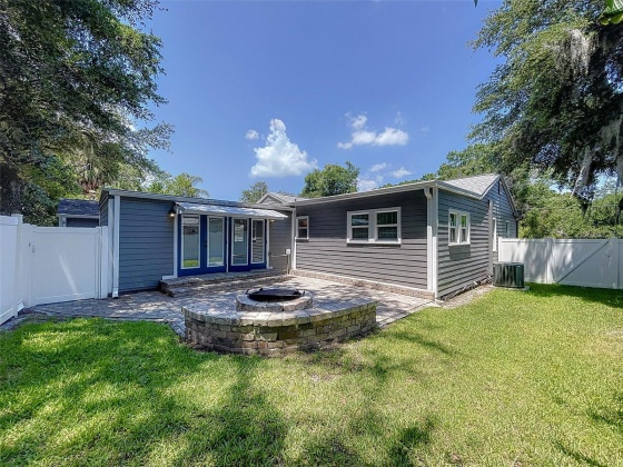 3305 PERRY AVENUE, TAMPA, Florida 33603, 2 Bedrooms Bedrooms, ,3 BathroomsBathrooms,Residential,For Sale,PERRY,MFRT3530873